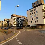 Апартаменты Cozy One-room With Garage And Ac Братислава