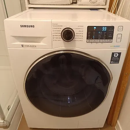 Cozy One-room With Garage And Ac 公寓 布拉迪斯拉发