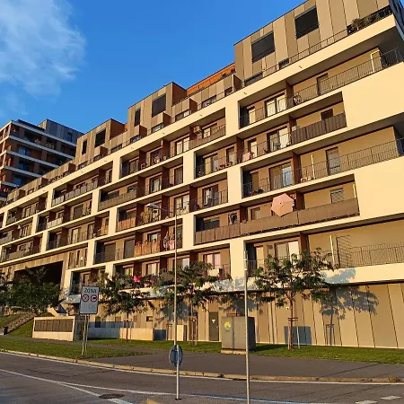 Cozy One-room With Garage And Ac Апартаменти *